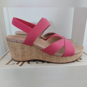 Life Stride Pink Wedge Sandals Size 8M With Box